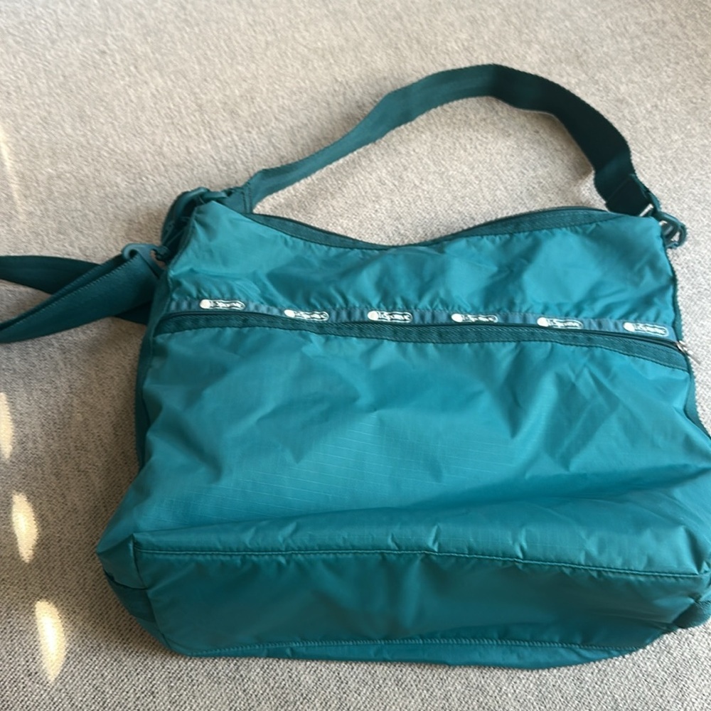 Lesportsac LG BUCKET SHOULDER BAG/4047 Official Shoulder Bag - Picture 4 of 4